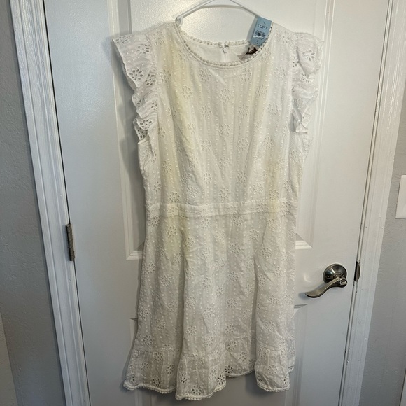 LOFT Dresses & Skirts - LOFT white eyelet lace floral dress 12P